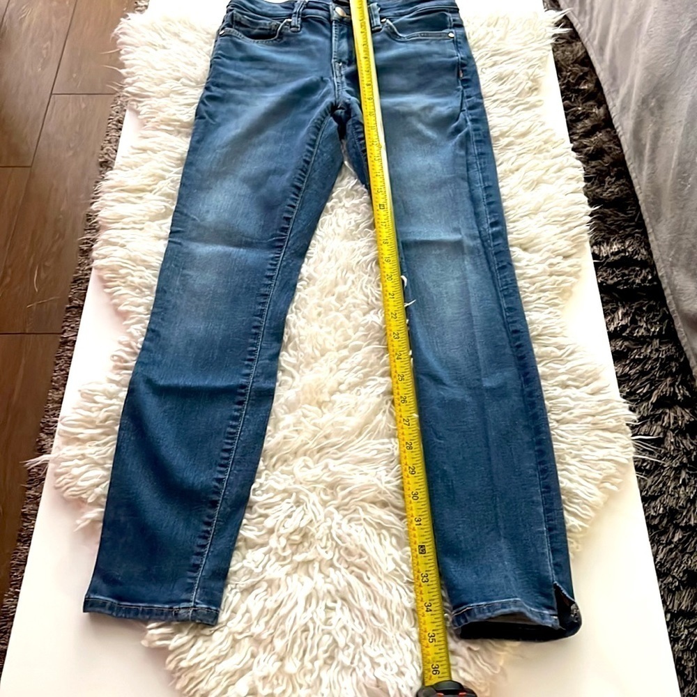 Bebe mid-rise Skinny Jeans. Fall & Back 2 School Ready! - Picture 5 of 8